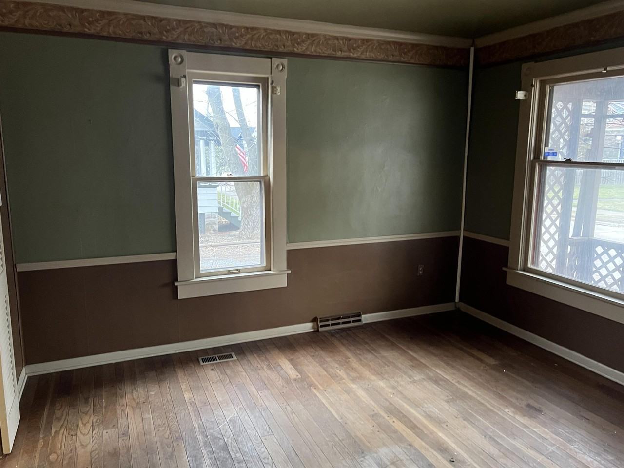 693 Franklin Ave #1 - Photo 3 of 8