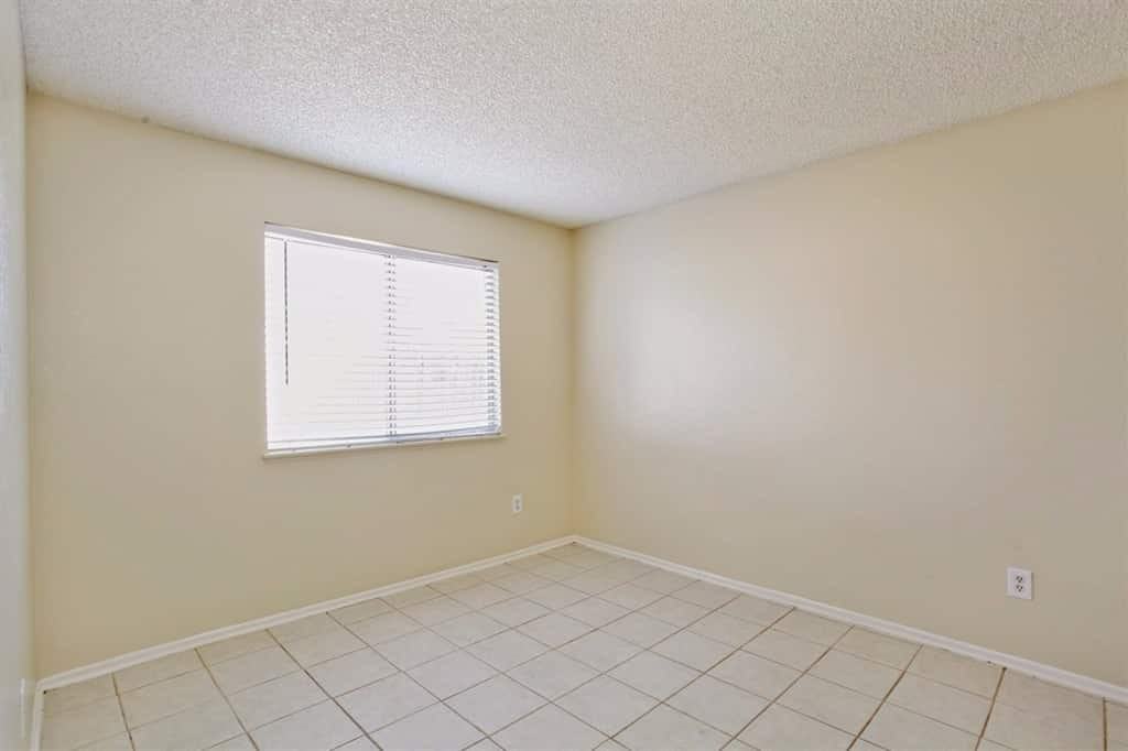 44146 Camellia St - Photo 3 of 14