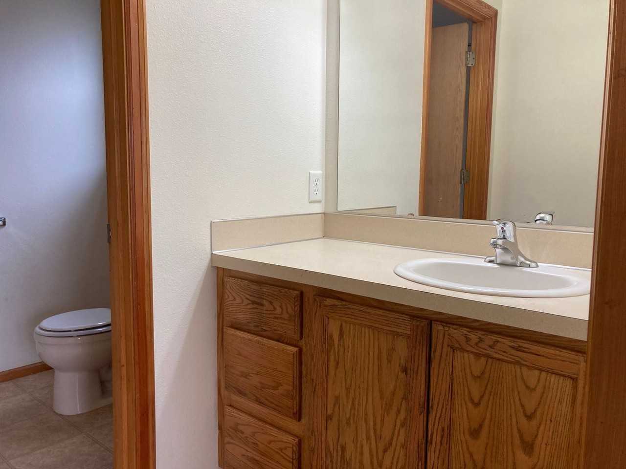 6810 Aster St - Photo 3 of 34