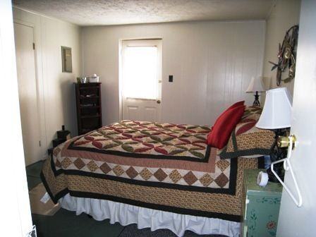 Meadowlark Apartments - Photo 2 of 4