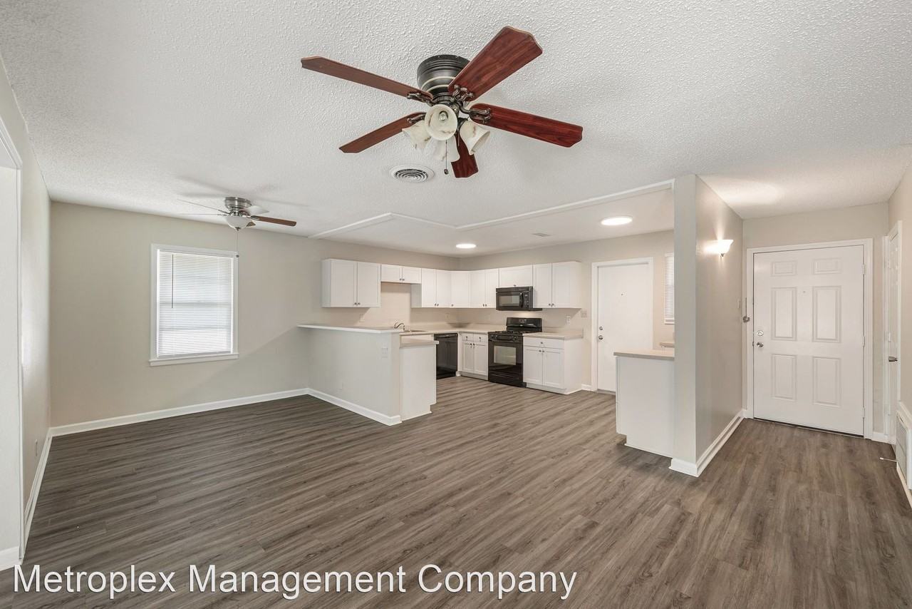 5849 Carb Dr - Photo 3 of 22