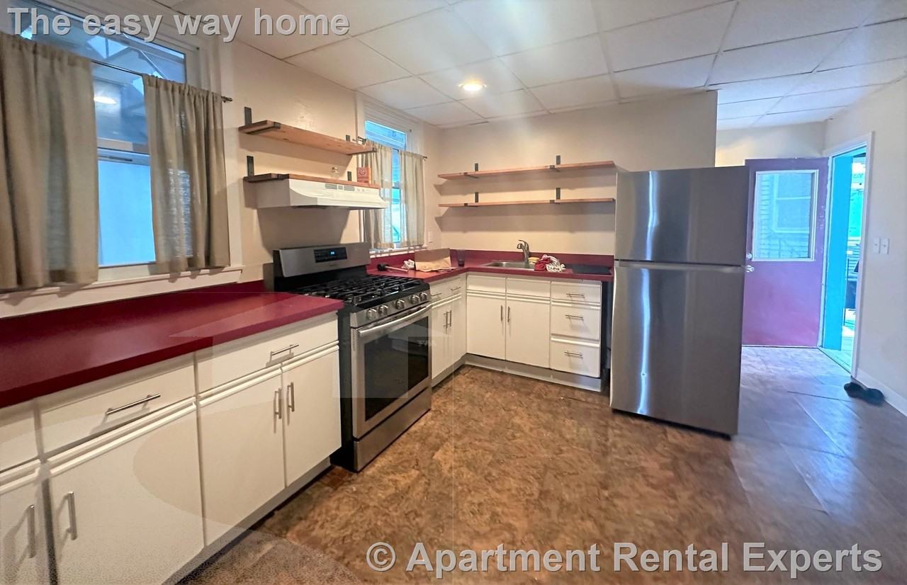 326 Somerville Ave #2