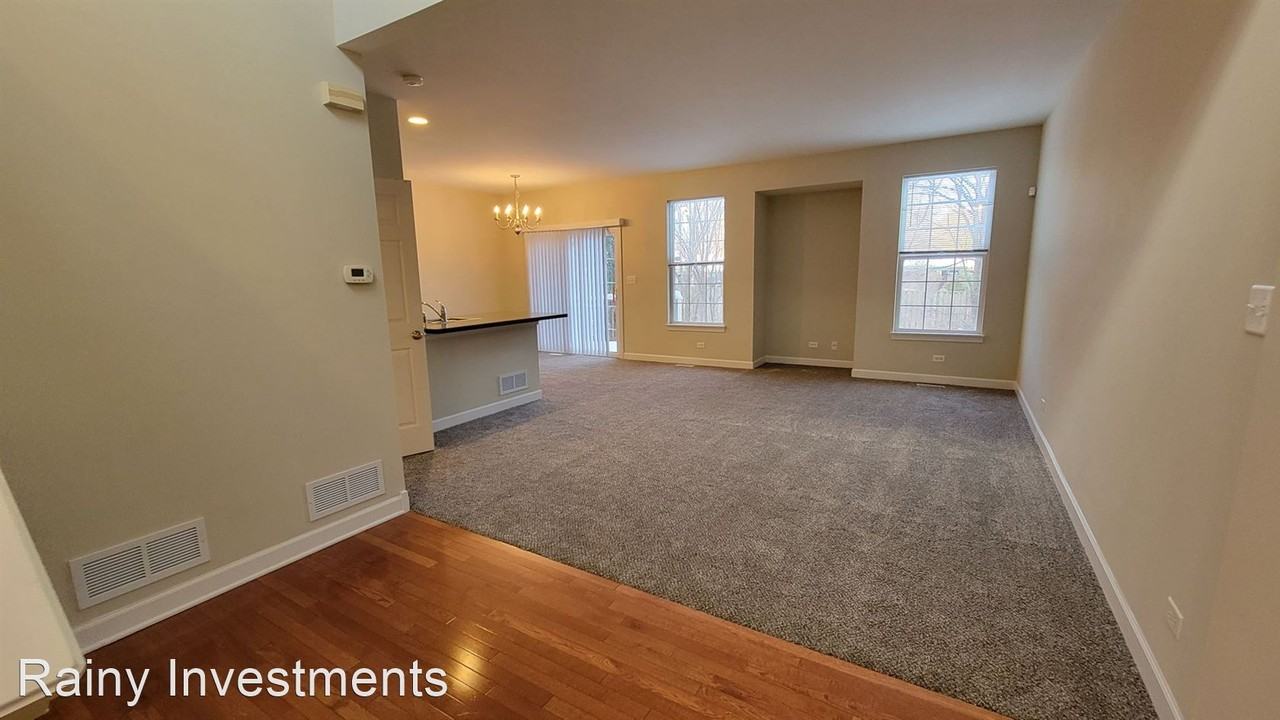 43 Melrose Ct - Photo 2 of 32