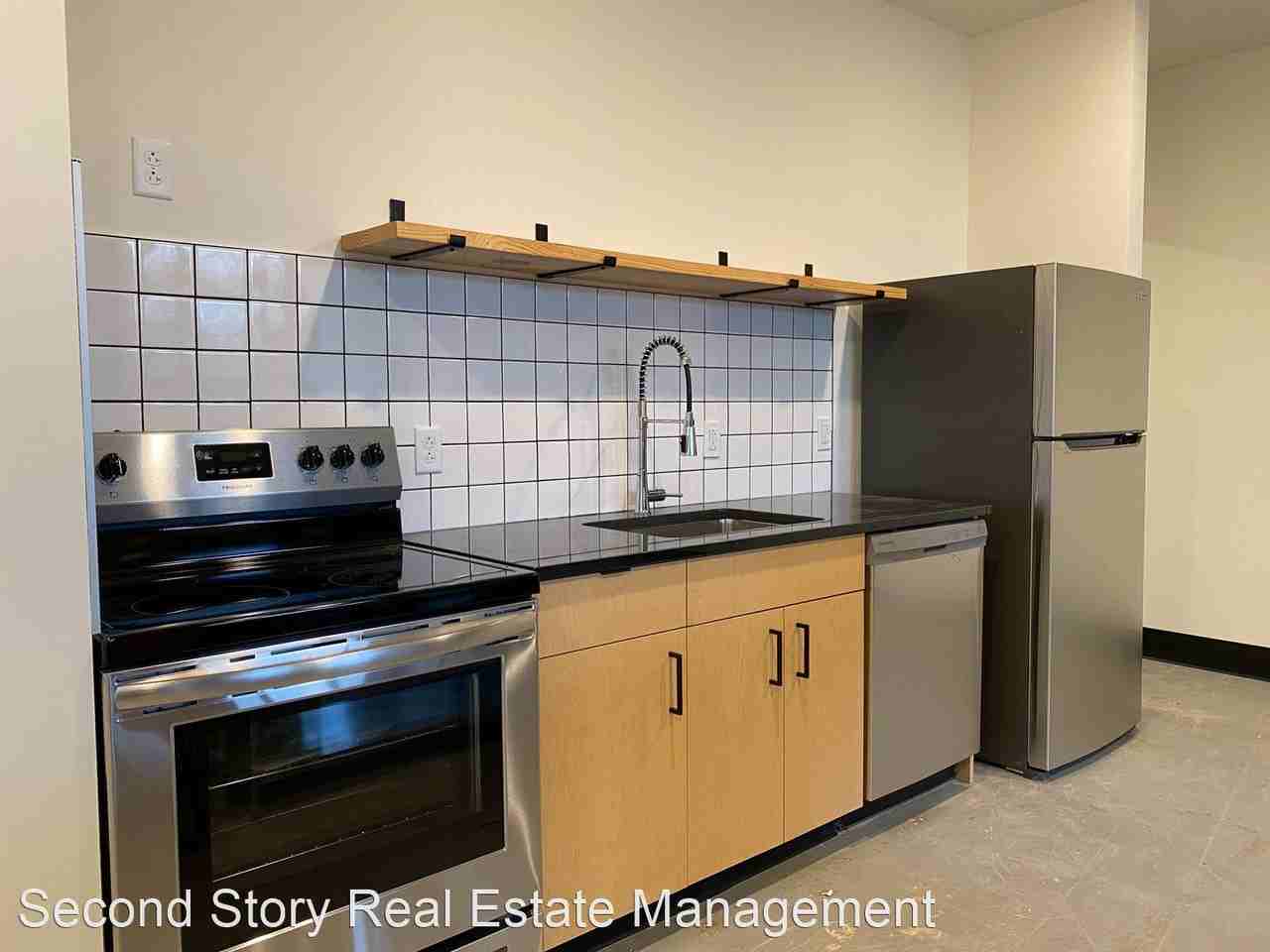 1601 S Holtzclaw - Photo 2 of 4