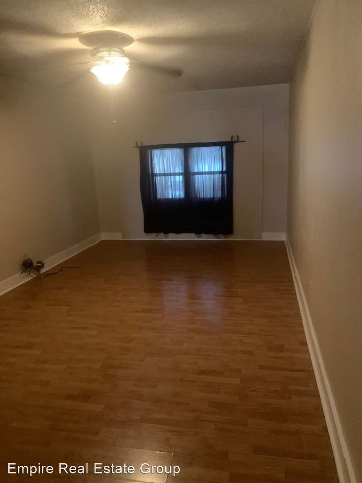 937 E Winkler St - Photo 2 of 8