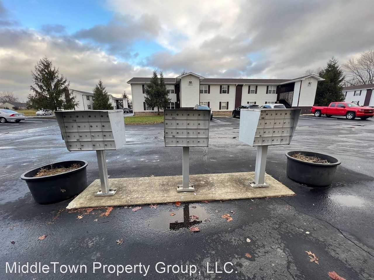 600 N School St - Photo 3 of 3