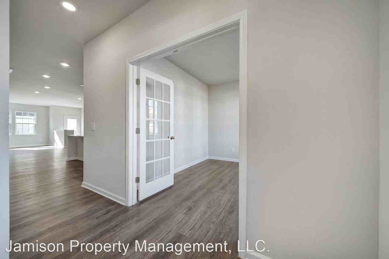 12833 Canton Side Ave - Photo 2 of 29