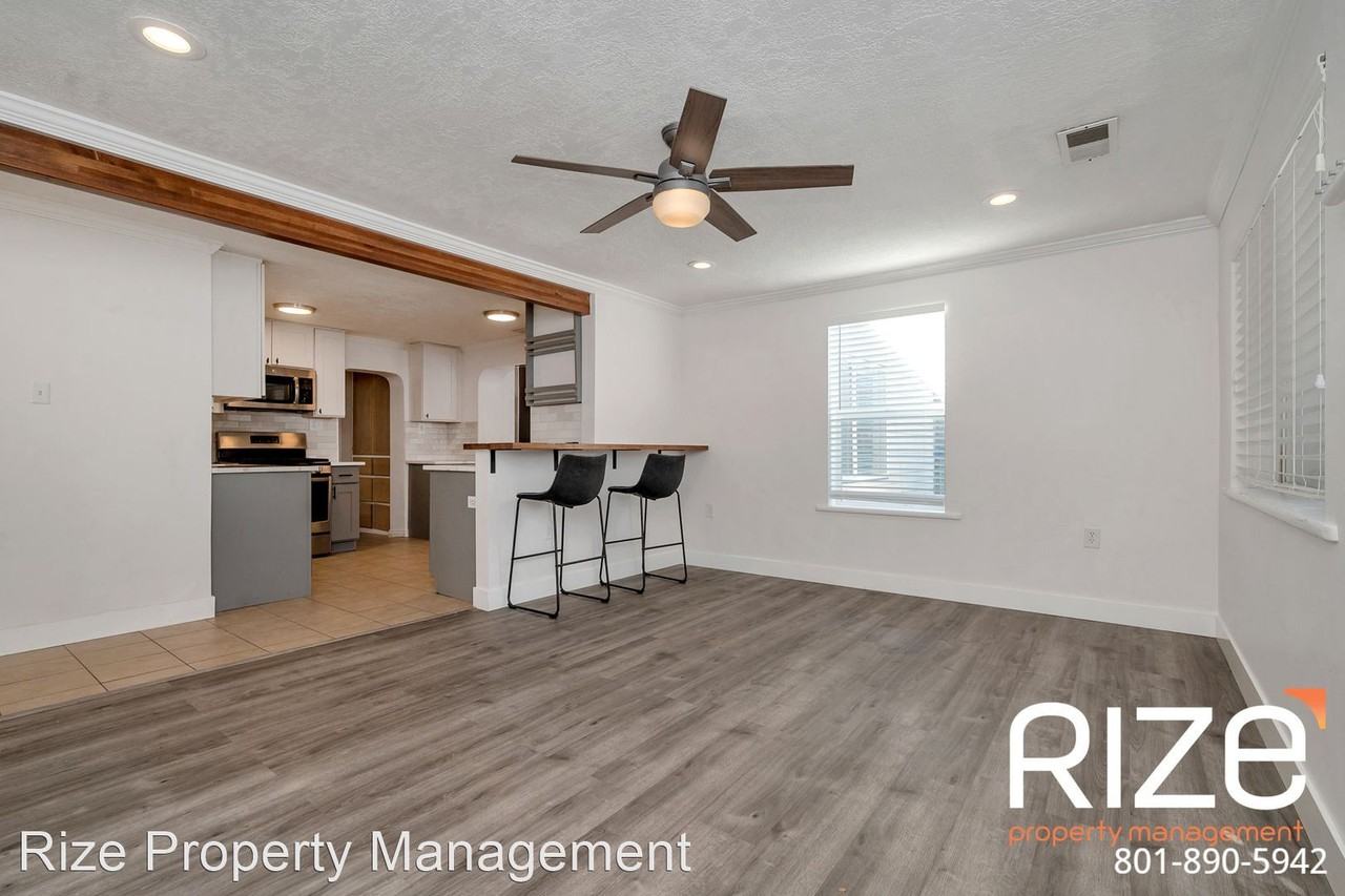4441 S Garden Dr - Photo 3 of 15
