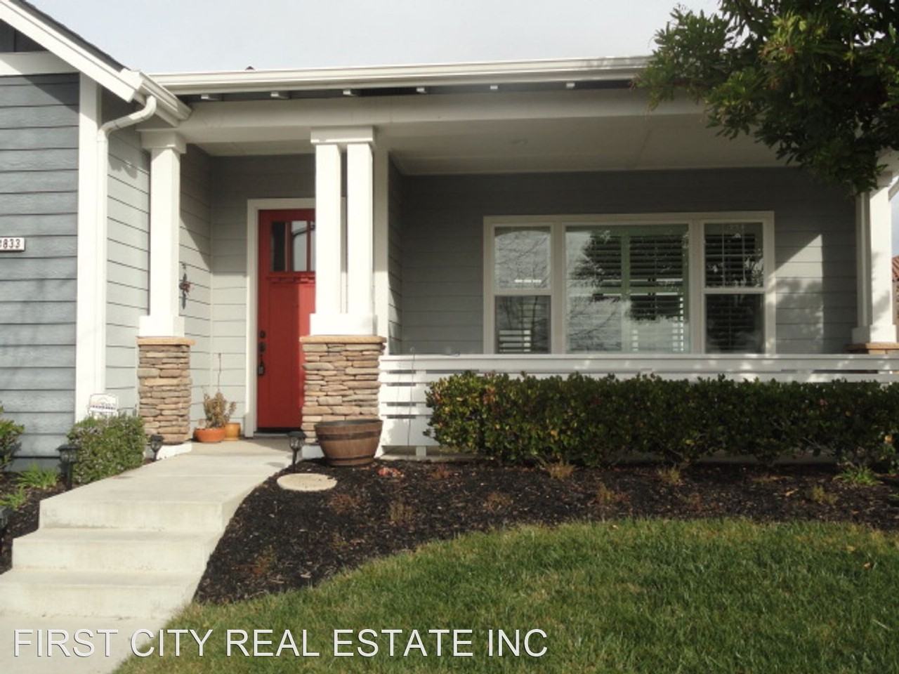 13833 Sherman Blvd - Photo 2 of 31