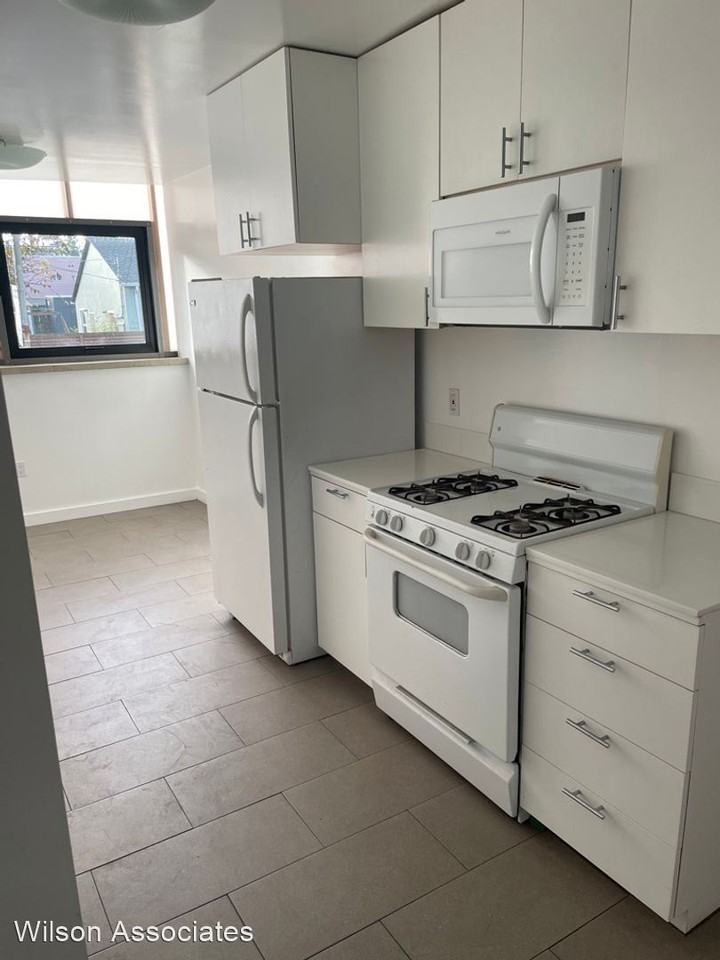 950 56th St. - Photo 3 of 11