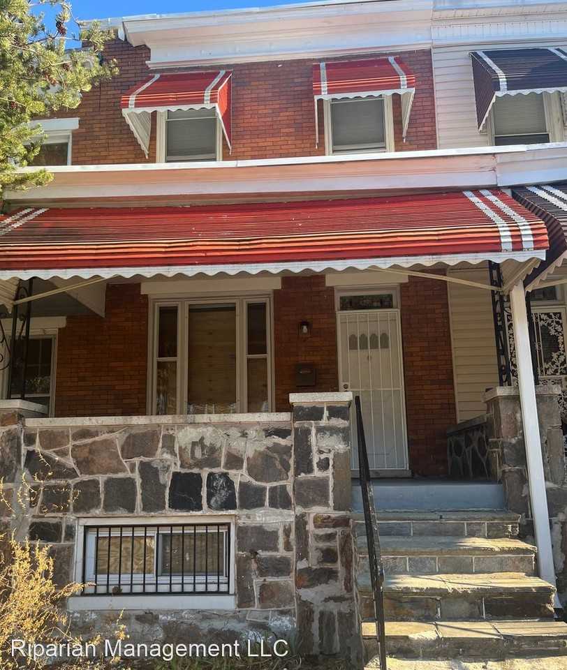 133 N Monastery Ave - Photo 2 of 29