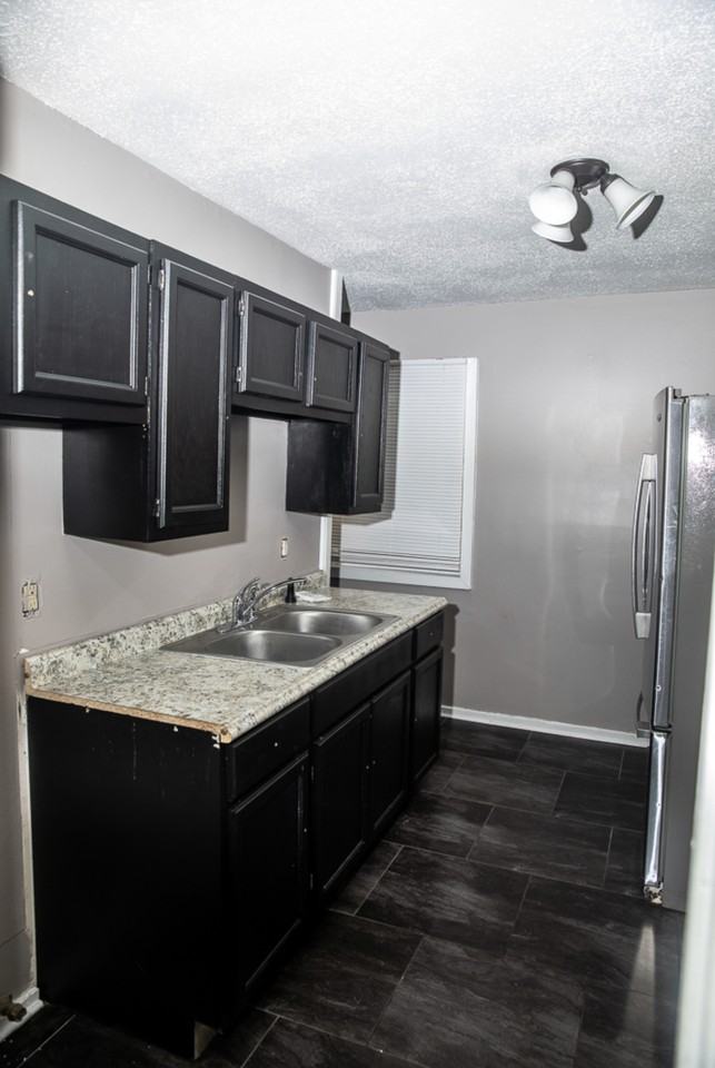 331 N 36th St #3BDRM - Photo 7 of 11