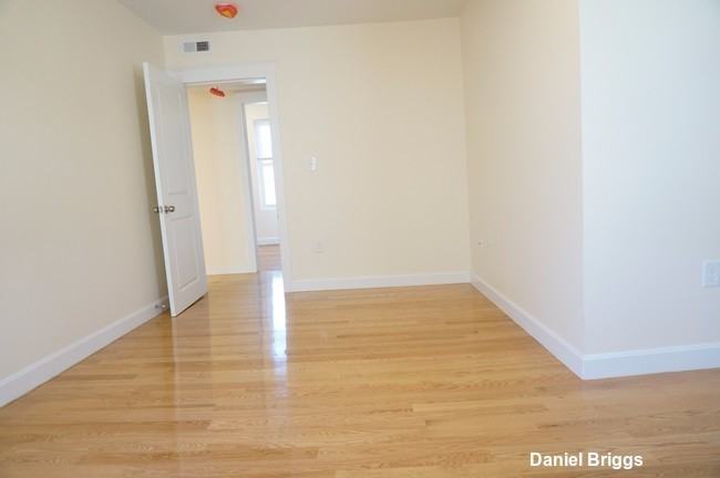 21 Weitz St #3 - Photo 5 of 10