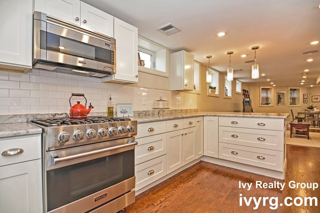 1108 Broadway #1 - Photo 4 of 11