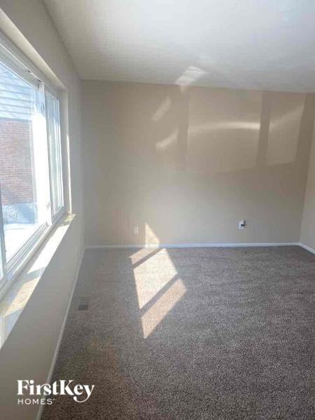 5658 Buttercup Ln - Photo 2 of 10