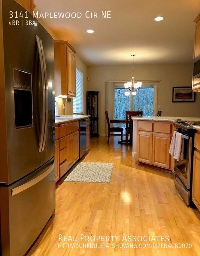 3141 Maplewood Cir Ne - Photo 3 of 24