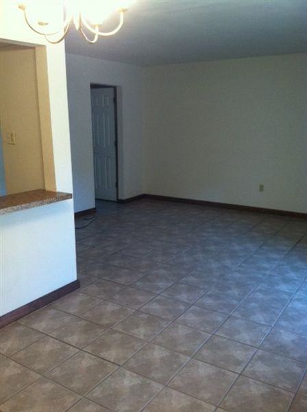 Marsailles Apartments - Photo 3 of 4