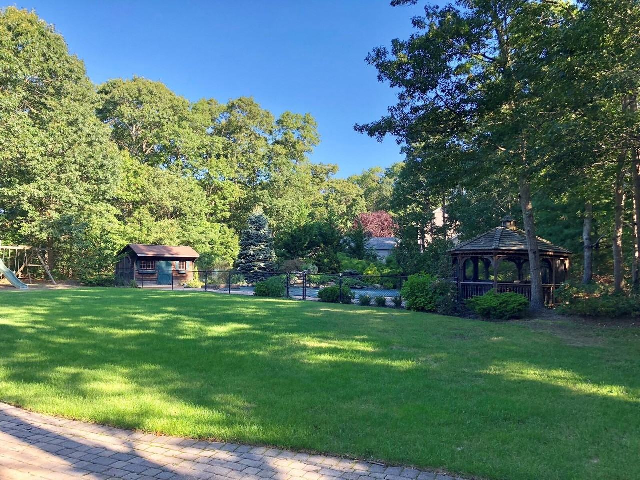 1 Alexis Ln - Photo 3 of 17