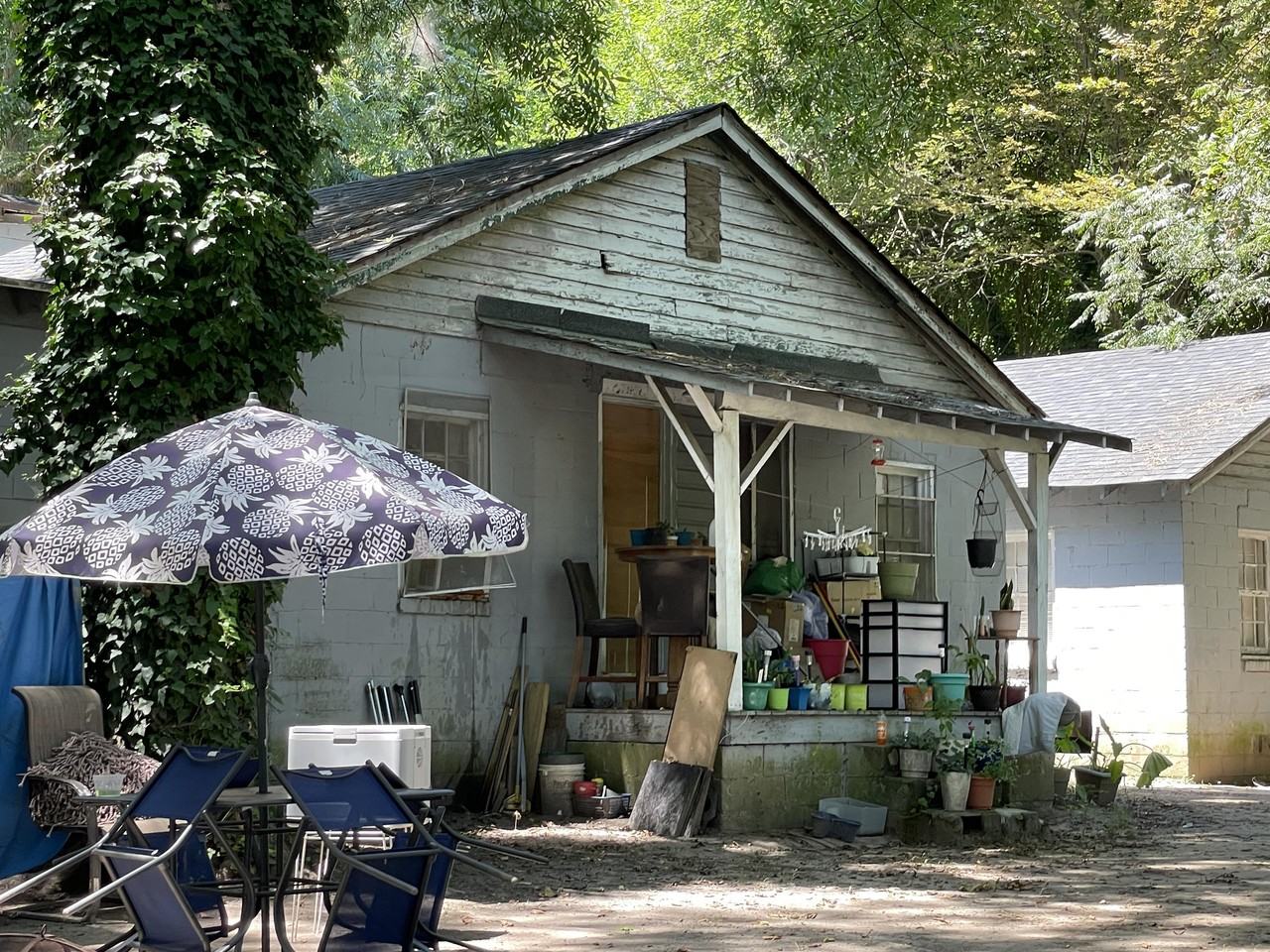 617 Hall Ave #B - Photo 2 of 5