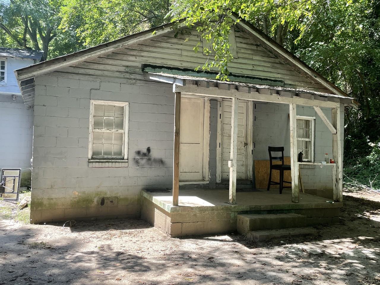 617 Hall Ave #B - Photo 3 of 5