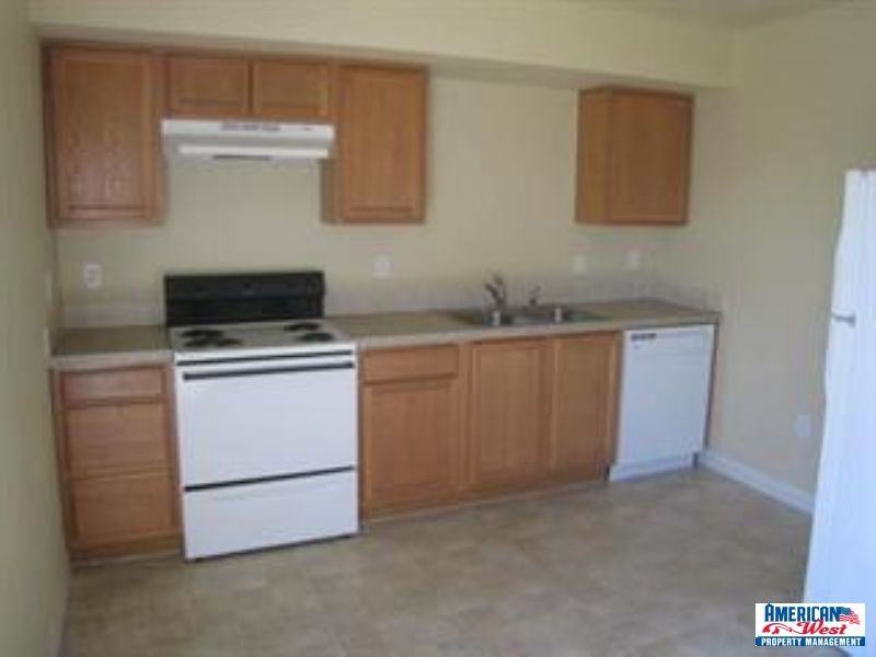 4901 Maid Jessica St - Photo 3 of 10