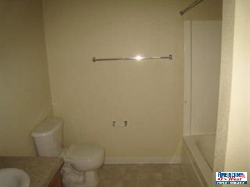 4901 Maid Jessica St - Photo 6 of 10