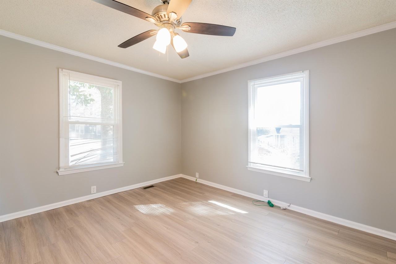 3 Linestowe Dr #1 - Photo 3 of 21