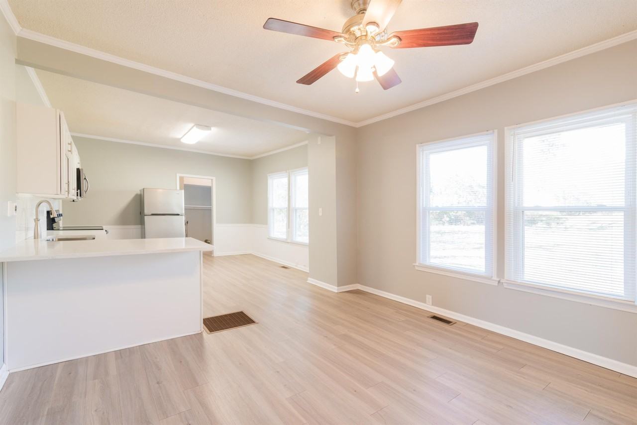 3 Linestowe Dr #1 - Photo 4 of 21