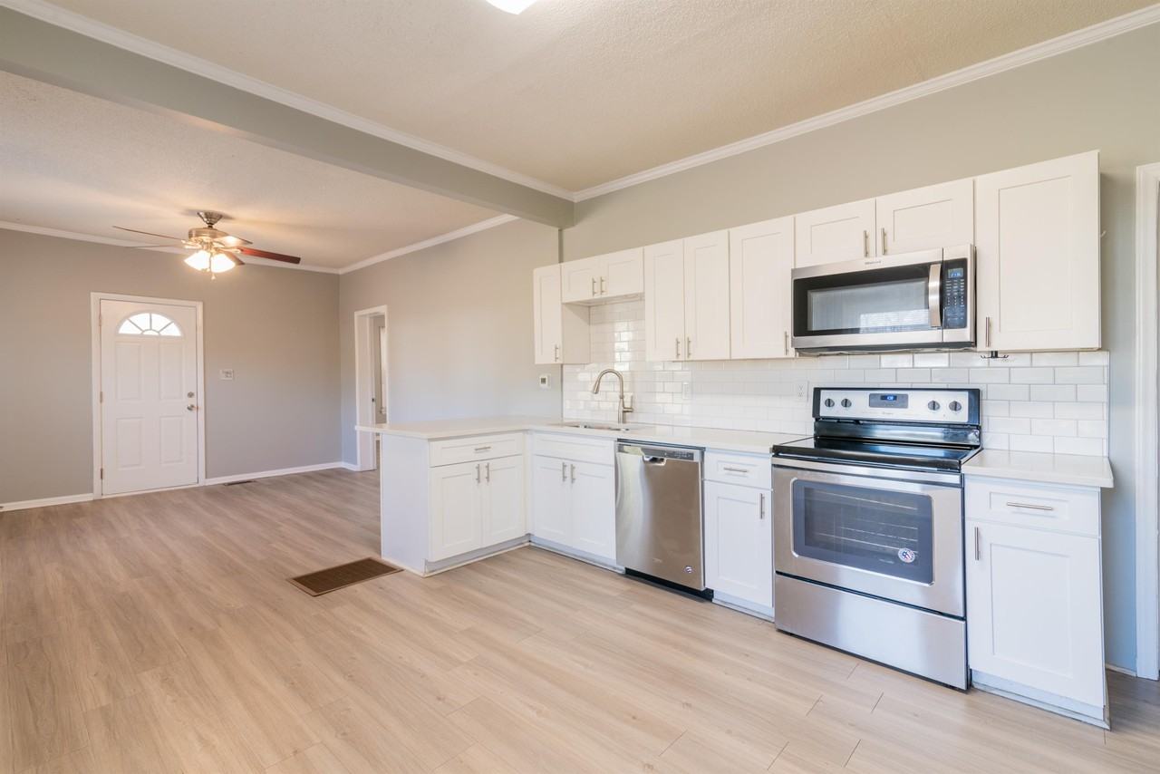 3 Linestowe Dr #1 - Photo 6 of 21