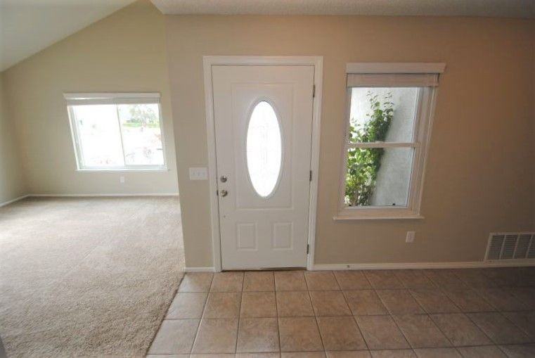 11598 Spyglass Cir - Photo 2 of 12