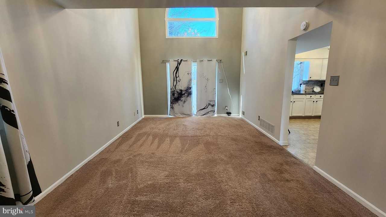 36 Holly Glen Dr - Photo 3 of 16