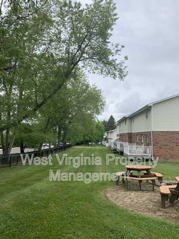 143 Cardinal Way #11 - Photo 4 of 9