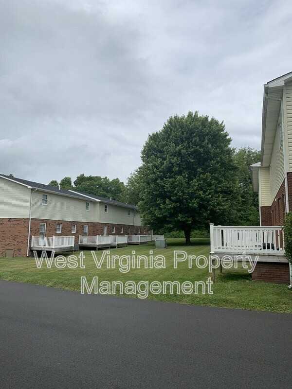 143 Cardinal Way #11 - Photo 5 of 9