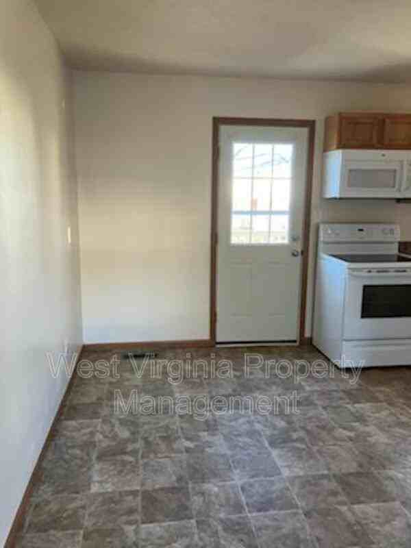 143 Cardinal Way #11 - Photo 7 of 9