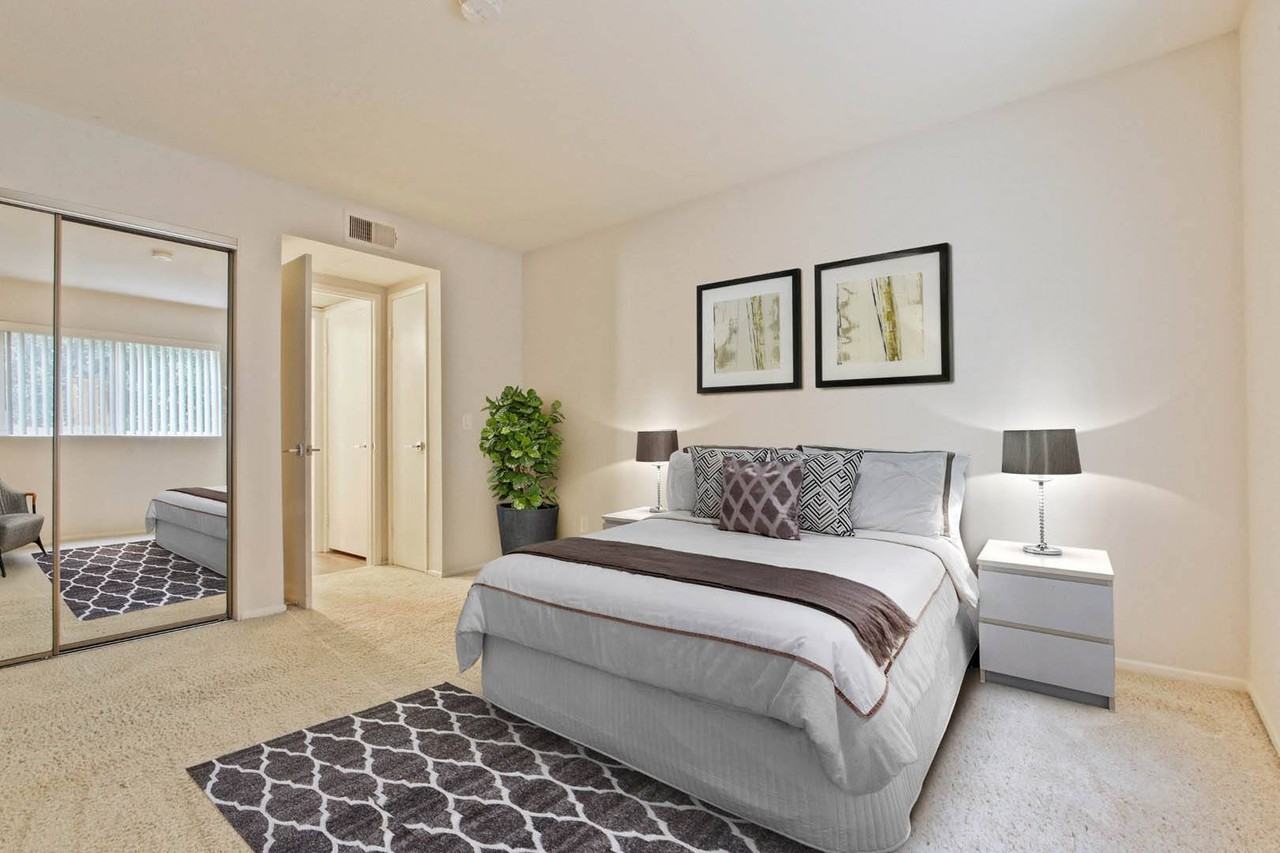 Toluca Lofts - Photo 7 of 25