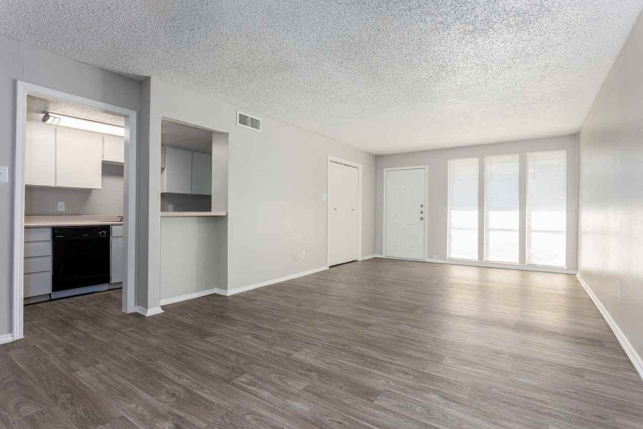 Falls on Clearwood Apartments - Photo 4 of 37