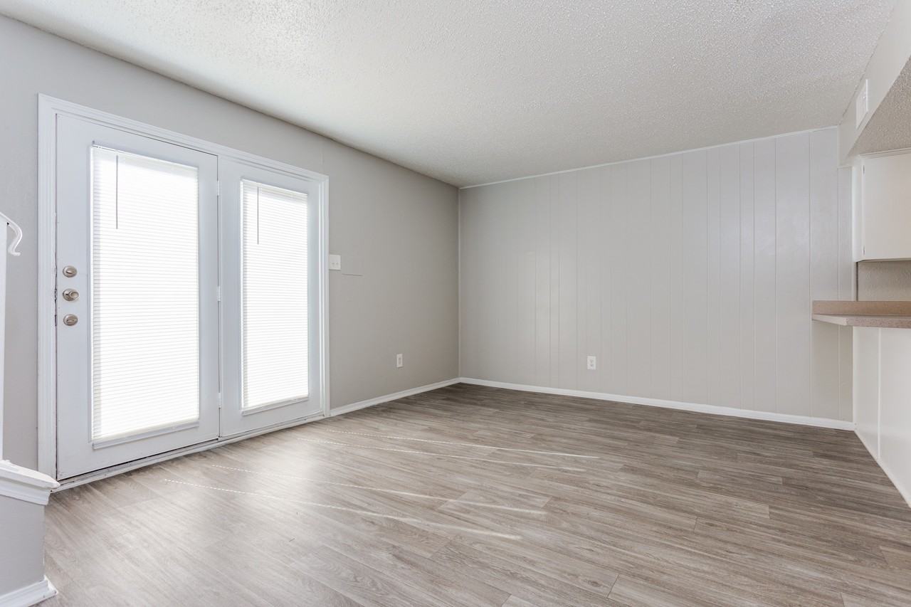 Falls on Clearwood Apartments - Photo 6 of 37