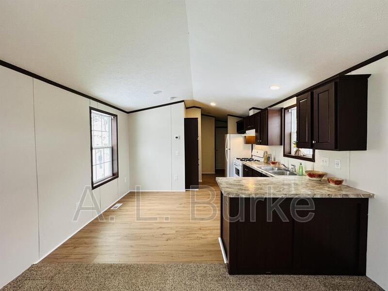 336 Old Rtlot - Photo 2 of 7