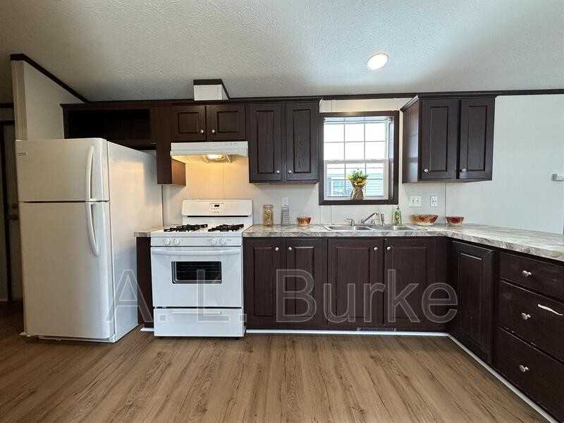 336 Old Rtlot - Photo 3 of 7