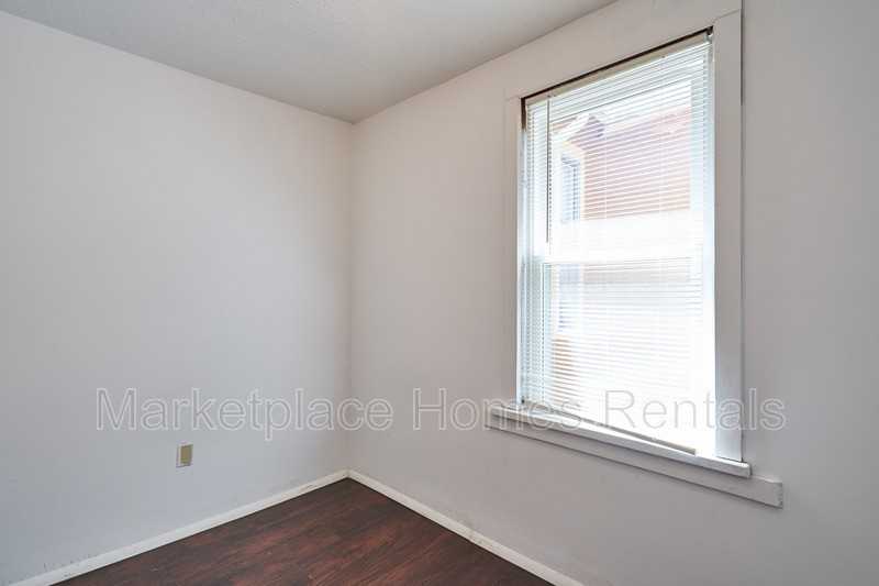 632 E Jefferson St - Photo 3 of 39