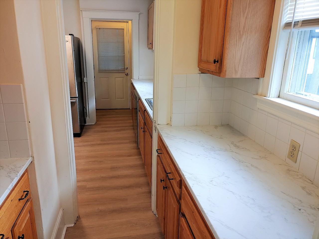 12 Quincy St - Photo 3 of 15