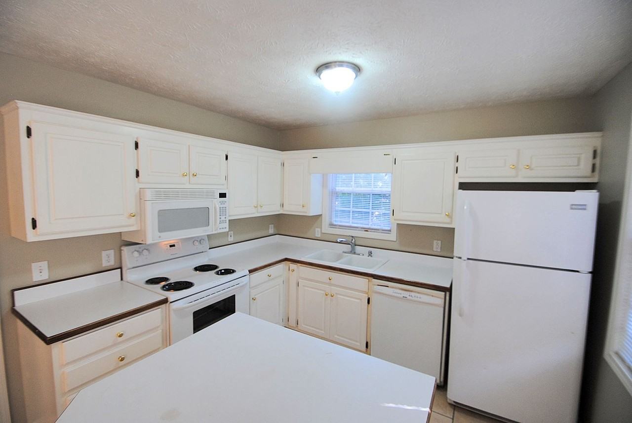 130 Hawkins Farm Ln - Photo 3 of 11