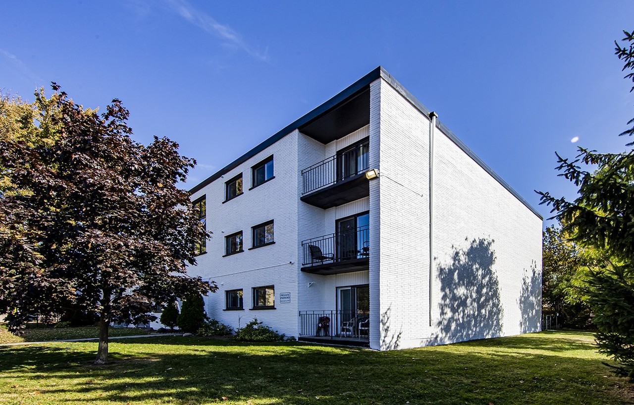 10 Leacrest Court - Photo 2 of 3