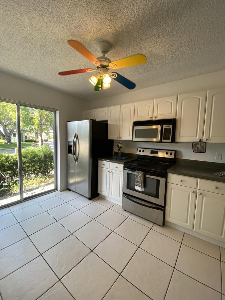 895 Crystal Lake Dr #269 - Photo 2 of 24
