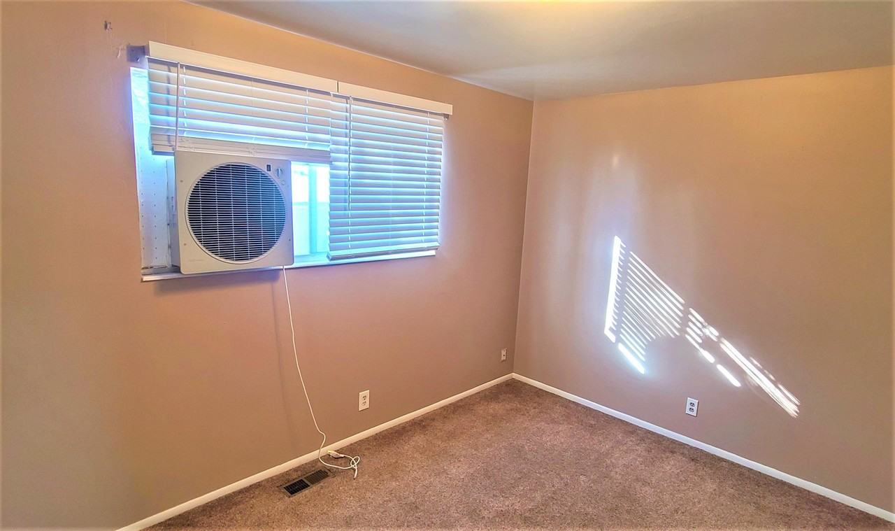 39 E 100 N #1 - Photo 5 of 16