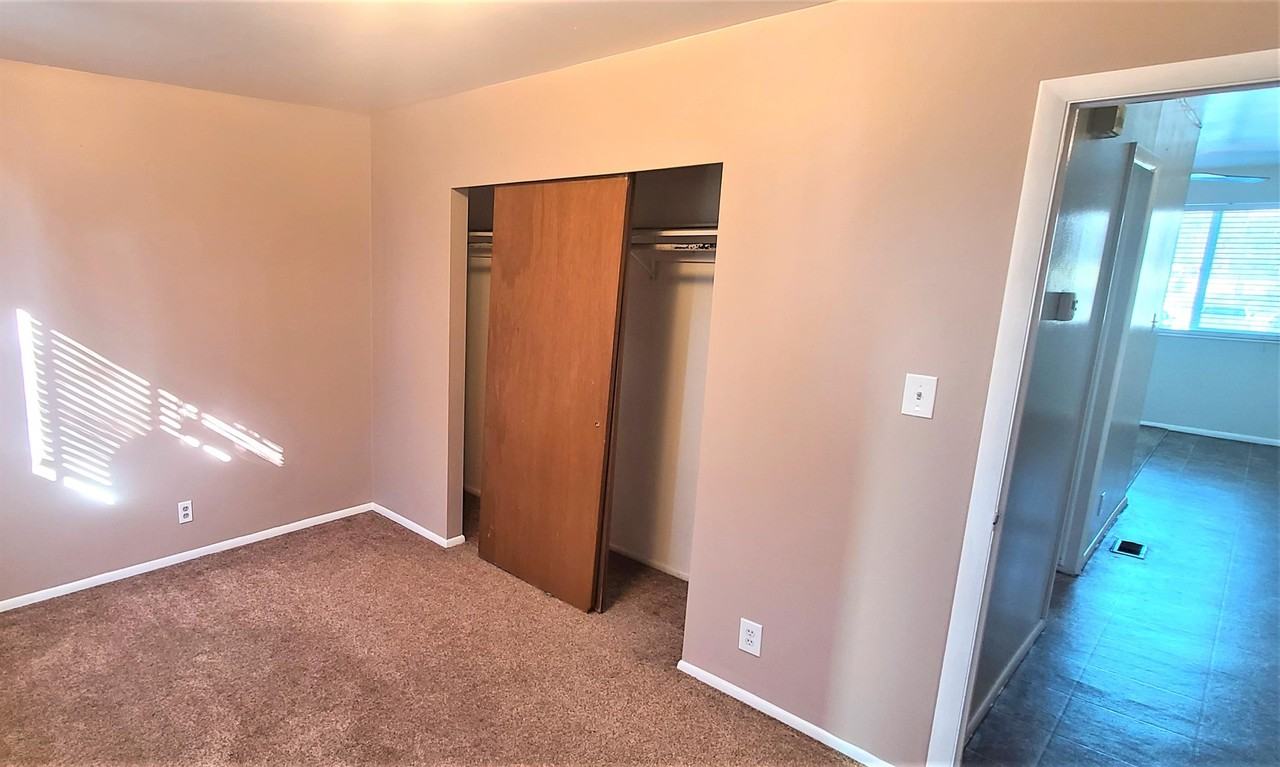 39 E 100 N #1 - Photo 6 of 16