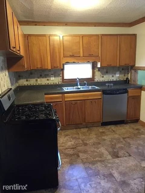 26 Pelton Ave #26 - Photo 3 of 14