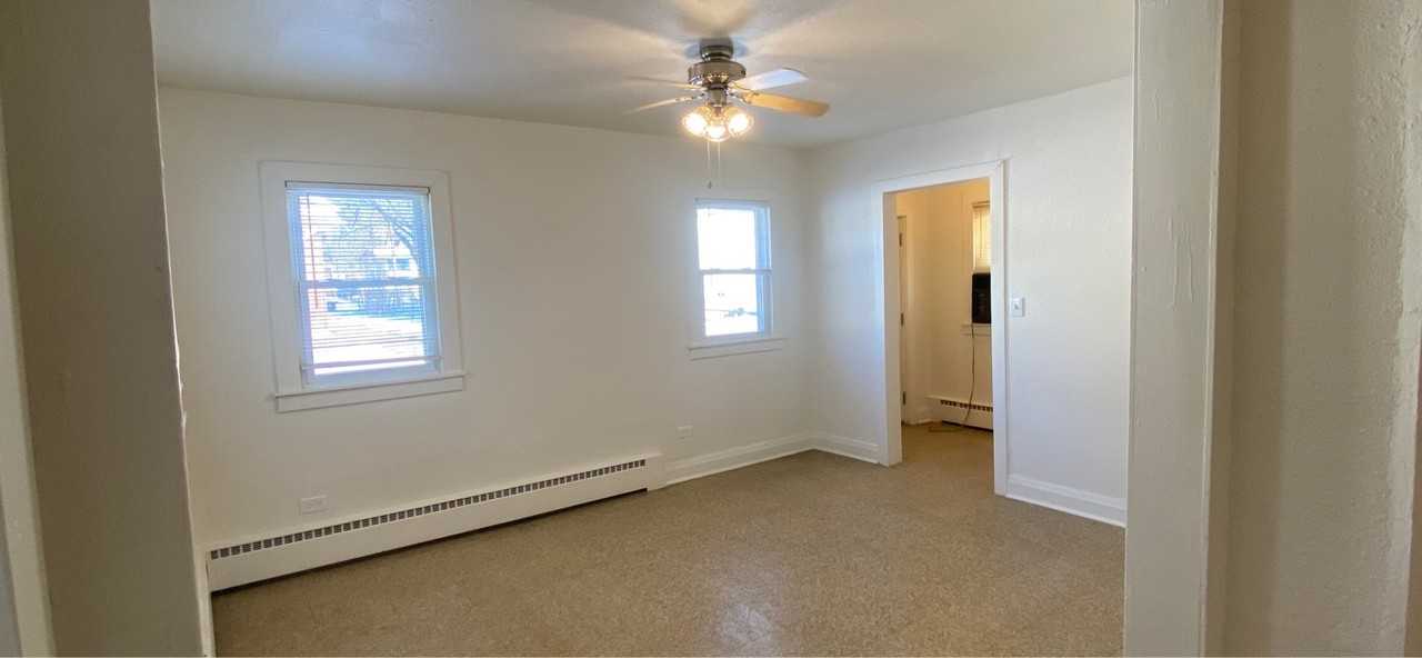 1317 20th St Rear #3 - Photo 4 of 11