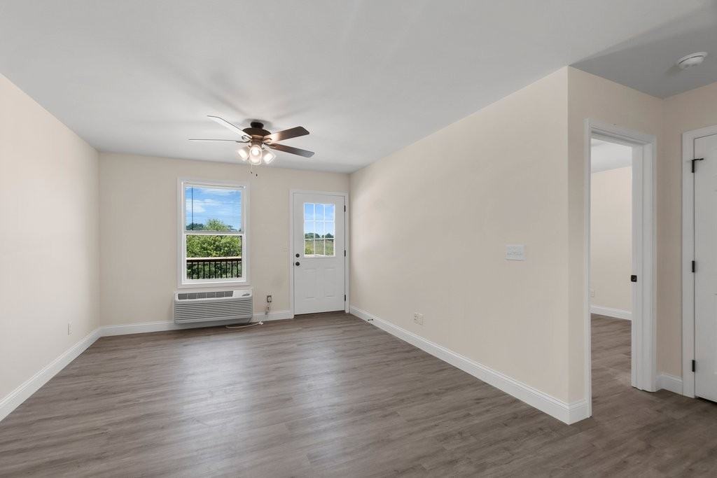 176 Highland Hills Dr #201 - Photo 2 of 10