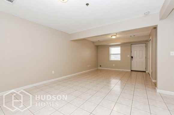 37 Hudson St #39 - Photo 2 of 16